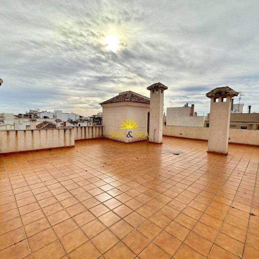 NEW 4 BEDROOM PENTHOUSE WITH SUNROOF FOR RENT IN TORREVIEJA - ALICANTE - Photo 1