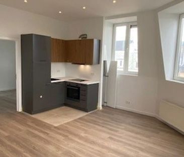 Appartement te huur in Antwerpen voor € 870 met 1 slaapkamer - Photo 2