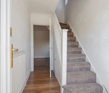 3 bedroom semi-detached house to rent - Photo 6