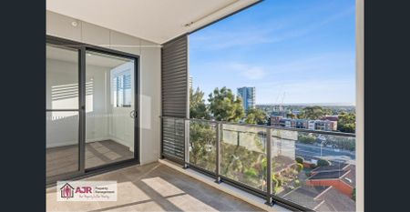 Spacious Apartment! - Photo 3