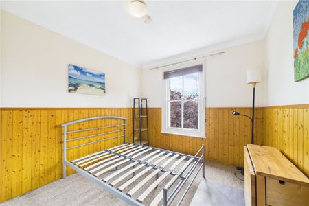 2 bedroom Flat in Kings Grove, Maidenhead - Photo 2