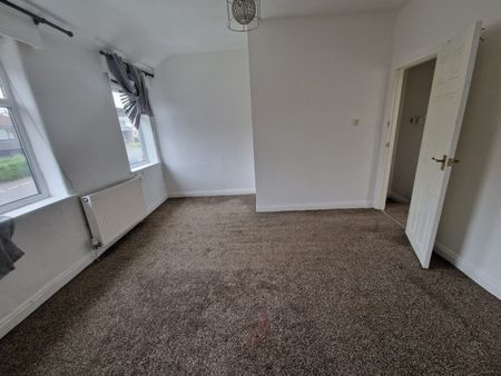 2 Bed Semi-Detached House, Wilton Road, M8 - Photo 2