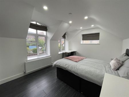 The Walk, Cardiff - Photo 5