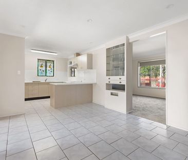 Updated 4-bedroom family home in a prime location - Photo 5