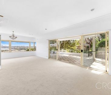 Renovated Home With Spectacular 180° Harbour & City Views - Photo 2