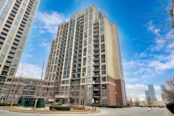 For Lease - 1 Michael Power Place Unit# 605, Toronto, Ontario - Photo 1