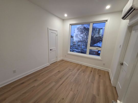 For Lease - 55 Camberwell Road Unit# 3, Toronto, Ontario - Photo 1