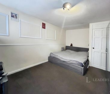 3 bedroom house to rent Ombersley Close, Redditch, B98 - Photo 2