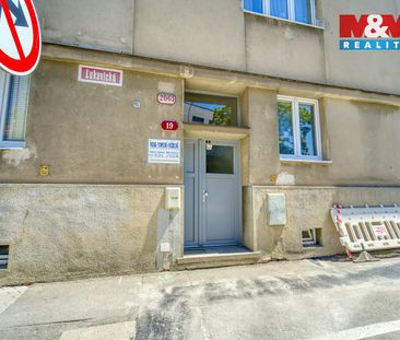 Pronájem bytu 1+1 38 m² - Fotografie 1
