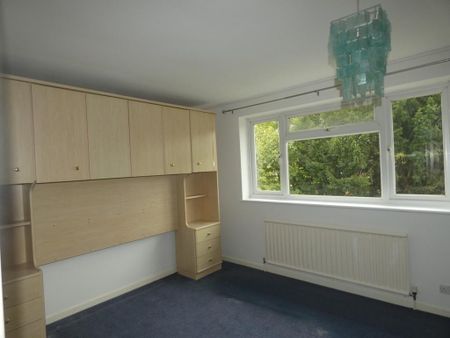 3 bedroom semi-detached house to rent - Photo 4