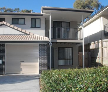 Beautiful Townhouse in Quiet Complex - Photo 5