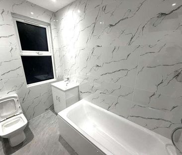 South Norwood Hill, SE25 - Photo 6