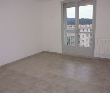 Appartement T2 avec balcon - HYERES - Photo 5