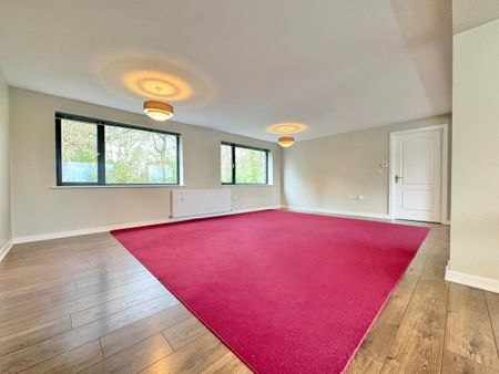 3 bedroom flat to rent - Photo 2