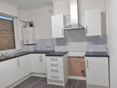 3 bedroom terraced house to rent - Photo 4