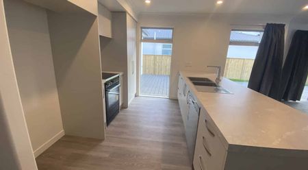 Newly built 2 Bedroom 2 Bathroom - Photo 5