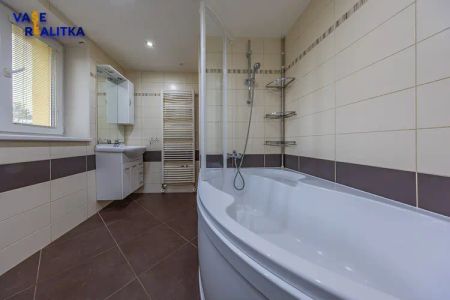 Pronájem, byt 2+1, Hranice, ul. Nádražní - Photo 2
