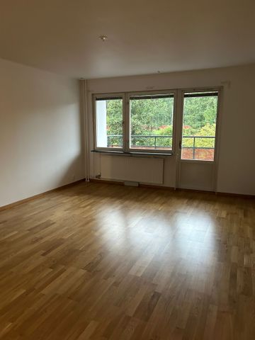 Lagfartsvägen, Norsborg - Photo 2