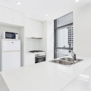 Contemporary living in the heart of Chatswood - Photo 1
