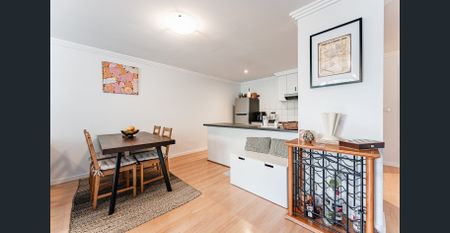 Spacious city-fringe apartment in an unbeatable location - Photo 3