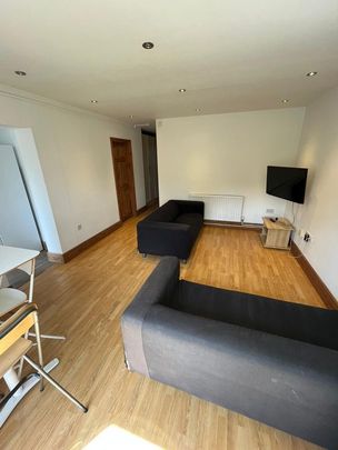 2a Outwoods Avenue - Huge Garden & DrivewayLoughborough - Photo 1