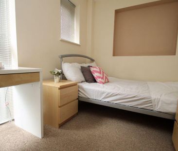 5 bedroom semi-detached house to rent - Photo 5