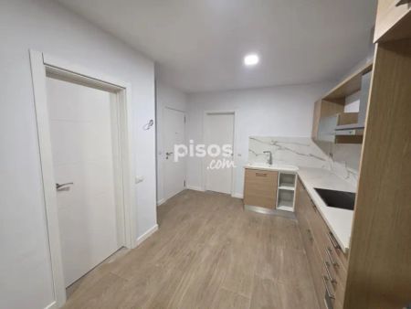 Piso en alquiler en Centro - Photo 2