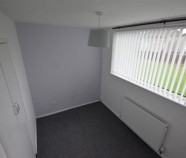 3 bedroom House To Let Total Size: 1098 SQ FT - Photo 4