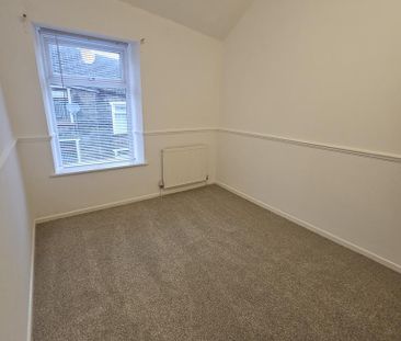 3 bedroom terraced house to rent - Photo 6