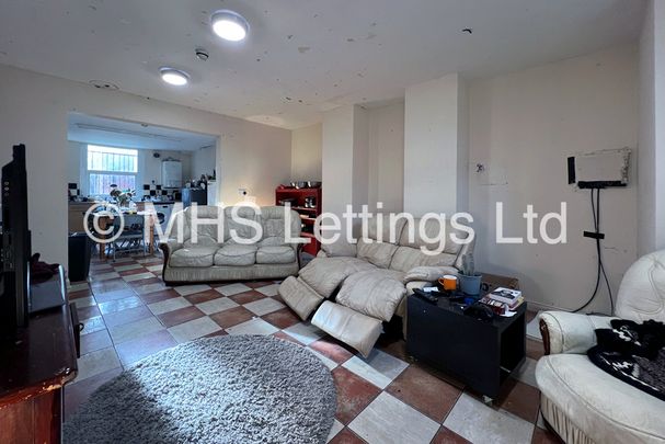 5 Bedroom Mid Terraced House for rent in Victoria Road - Photo 1