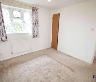 Morston Close, Tadworth, Surrey, KT20 - Photo 3