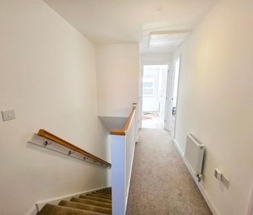 3 bedroom semi-detached house to rent - Photo 5