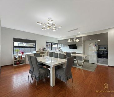 Contemporary Family Haven with Unbeatable Convenience - Photo 3