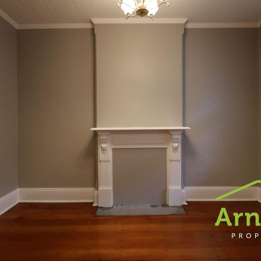 Lovely 2 Bedroom Terrace - Photo 1