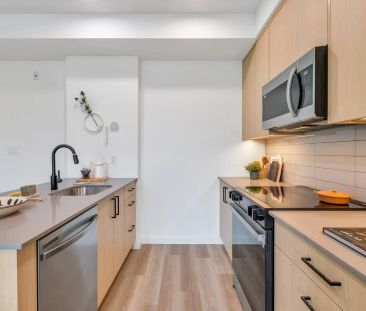Anchor - 829 Old Esquimalt Rd — 3 Bedroom - Photo 6