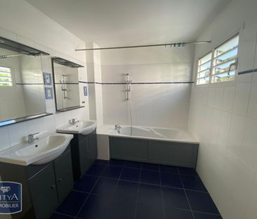 Location Appartement 4 pièces 96m² ST DENIS 97400 - Photo 4