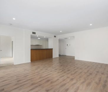 Unit 203/26 Queens Road, Melbourne. - Photo 3