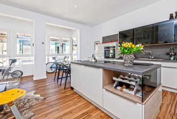 Apartamento amueblado, 2 dormitorios, 2 baños, terraza comunitaria, Santa Catalina, Palma.