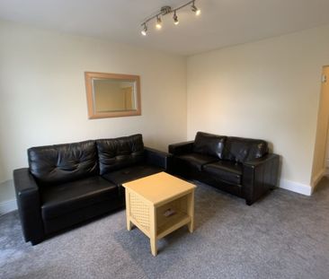 Temple Avenue, Tang Hall - P1067 - Photo 2