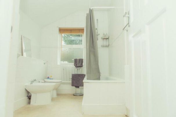 4 bedroom terraced house to rent - Photo 1