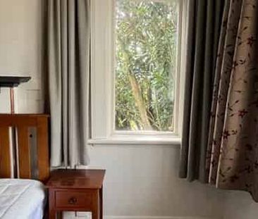 Fully Furnished Ensuite Room on Heriot Row - Photo 3