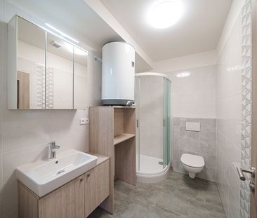 Pronájem bytu 1+kk a garsoniéry 33 m² - Photo 3
