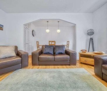 Montford Avenue, Kingspark, G73 - Photo 1