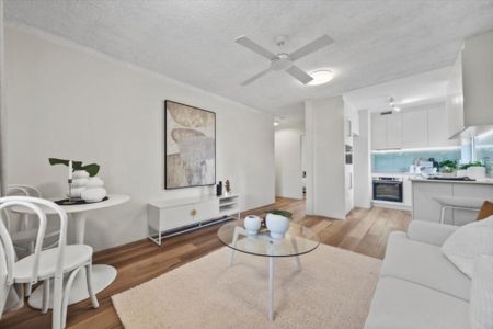 Renovated Top-Floor Apartment with Leafy Outlook & Oversized Garage - Photo 2