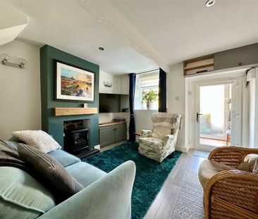 2 bedroom end of terrace house to rent - Photo 1