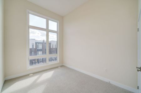 For Lease - 3087 Meadowridge Drive, Oakville, Ontario - Photo 3