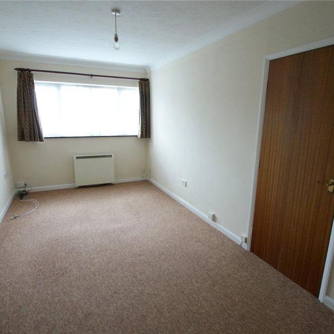 2 bedroom end of terrace house to rent - Photo 1