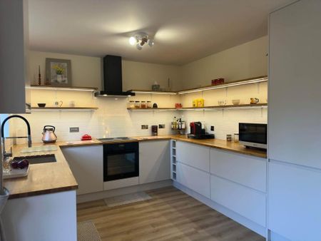 3 bedroom detached house to rent - Photo 5