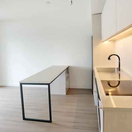 For Lease - 2495 Eglinton Avenue Unit# 309, Mississauga, Ontario - Photo 3
