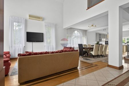 Casă 5 dormitoare si teren 725 mp de închiriat în zona Gradiste - Photo 3